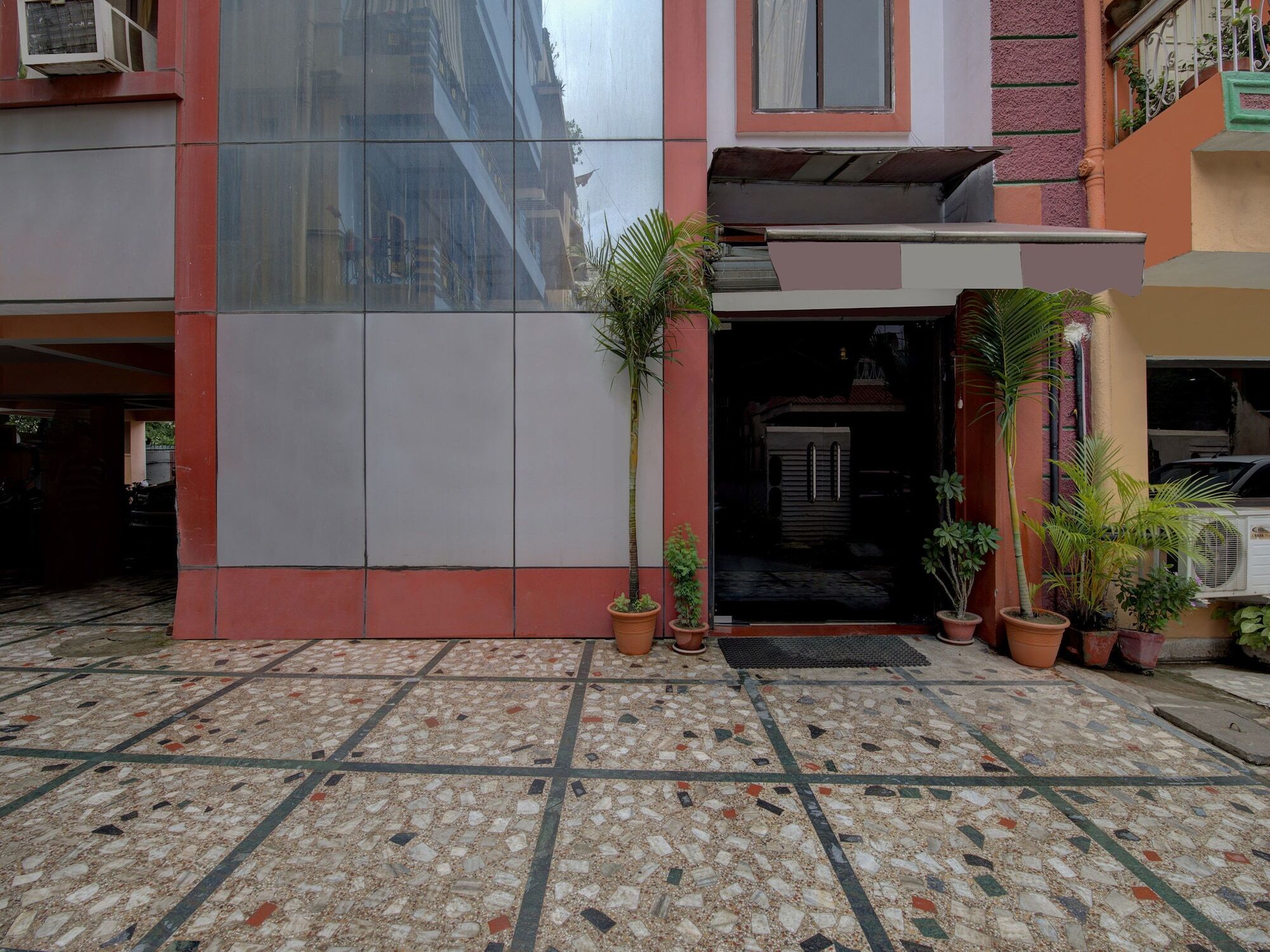 Oyo 4275 Hotel Sunraj Residency Ranchi Zewnętrze zdjęcie
